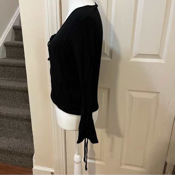 AMBIANCE WOMEN’S SIZE MEDIUM GAUZY LIGHTWEIGHT BLACK TOP BLOUSE - Picture 3 of 8